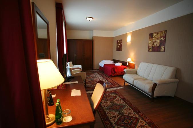 Hotel Sloneczny Mlyn Быдгощ Экстерьер фото
