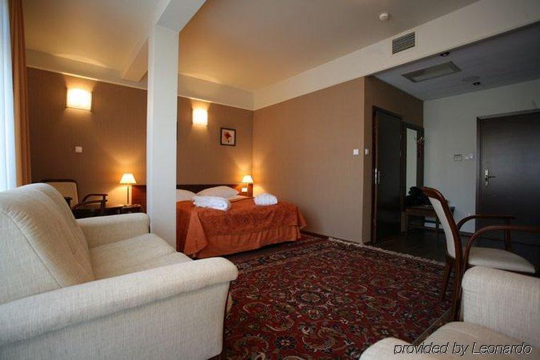 Hotel Sloneczny Mlyn Быдгощ Номер фото