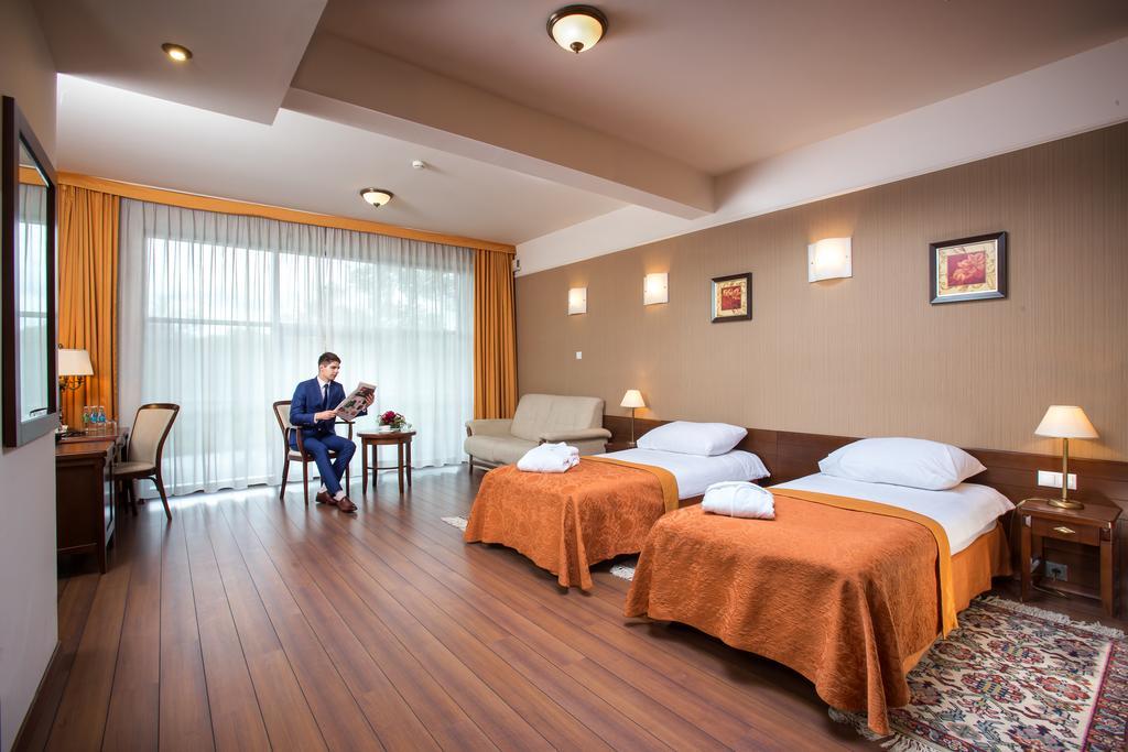 Hotel Sloneczny Mlyn Быдгощ Номер фото