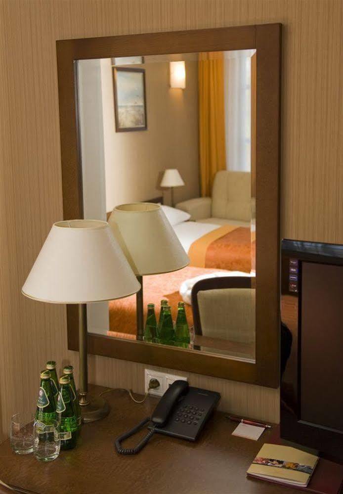 Hotel Sloneczny Mlyn Быдгощ Экстерьер фото