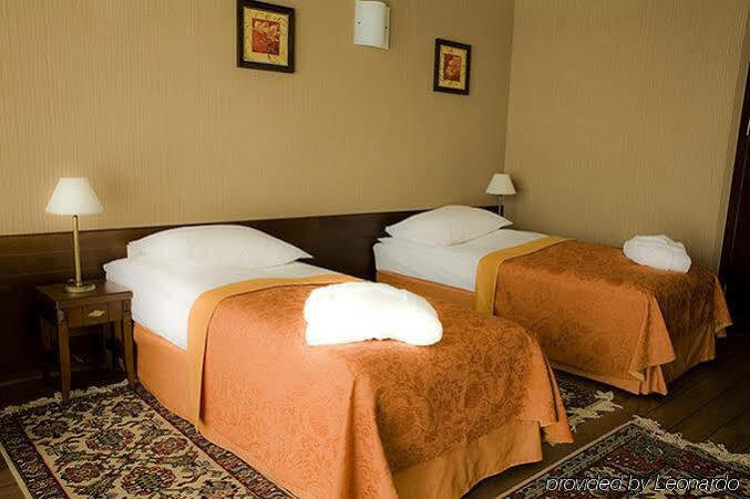 Hotel Sloneczny Mlyn Быдгощ Номер фото